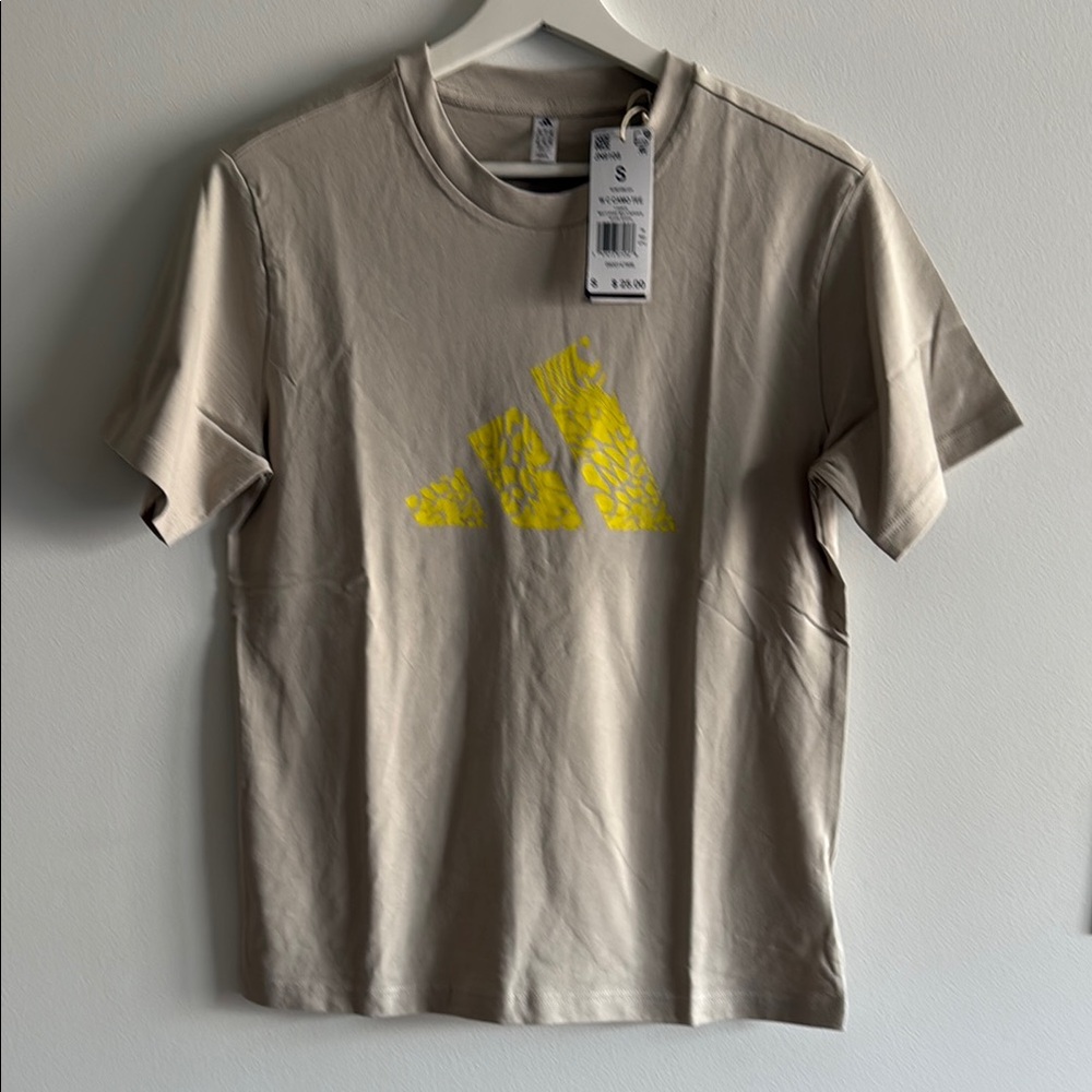Adidas Women’s Tan and Yellow Short Sleeve Camo Tee